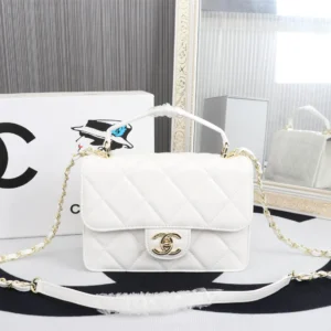 CHANE is soft to the touch Size: 20158cm Style: 1011