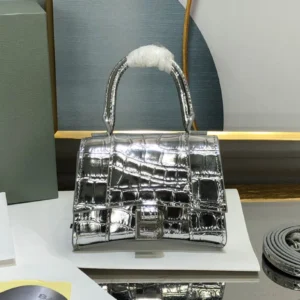 Parisienne Model: LG0115 Size: 11.5x14x4.5cm