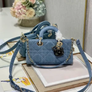 Crossover toffee bag size: 26*6*14cm Model: 0540