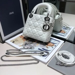 Classic size:17155cm Colour scheme:white