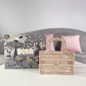 Book Tote Handbag Size: 22.5 x 24 x 8 cm