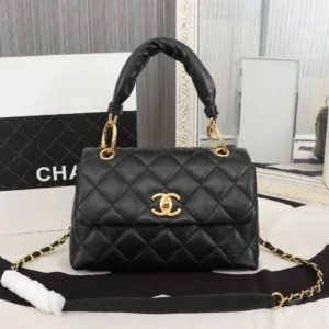 CHANE Sheepskin Hand Carry Crossbody Size: 25178cm Style Number: 68938