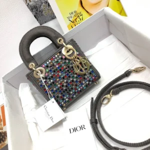 Lady Dior mini Size:12 x 10.2 x 5 cm Model:S0856