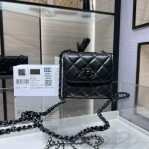 CHANE One Shoulder Crossbody Size: 11*11*5