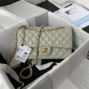 Chane1 A01112 Size: 15.5x25.5x6.5cm