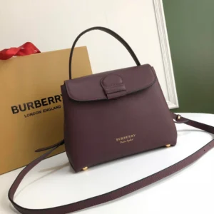 Calf leather bag Size:W25.5*H29*D10cm Code:400123