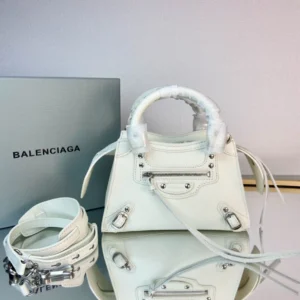 Balenciag* Neo Classic biker bag Size: 16.5*22*9*14.5cm