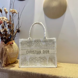 Book Tote Collection Size: 41.5cm 36cm 22cm