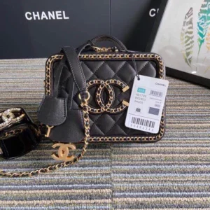 Chane Vanity case Vintage Cosmetic Bag Model: 93343 Size: 21cm