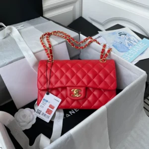 Chane1 Classic Flap Bag Model: A01113 Size: 23cm
