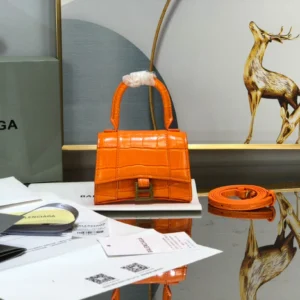 Parisienne Model: LG0115 Size: 11.5x14x4.5cm