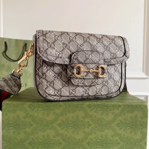 Parisienne Size: 20.514.55.5cm