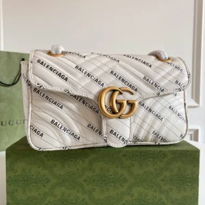 Parisienne Model: 443497 Size: 26*15.5*6cm