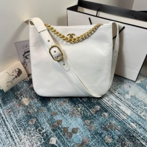 Chane Hippie Bag Model: AS2845 Size: 36 35.5 7
