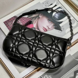 Caro Tulip Size: 25cm