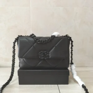 Chane1 Black Sheepskin Electric Black Style: 8069 Size: 26169cm