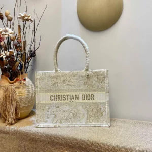 Book Tote Collection Size: 41.5cm 36cm 22cm