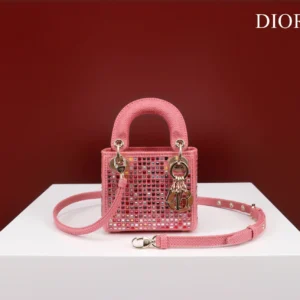 Lady Dior mini Size: 12 x 10.2 x 50cm Ref: S085686