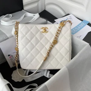 CHANE Underarm Bag Lychee Leather Size: 24.5x21.5x8cm