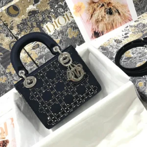 Lady Collection Ref: M0505 Size: 17*15*7cm