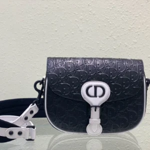 Bobby Clutch Size: 22cm