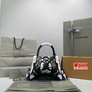Balenciagα Hourglass Model No.:92940 Size:30.5*33*12cm 26.9*25.9*10.9cm
