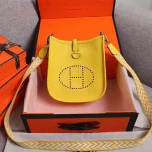 Evelyne mini size:17cm