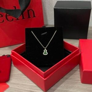 Wulu small necklace in 18K rose gold set with jade and diamonds